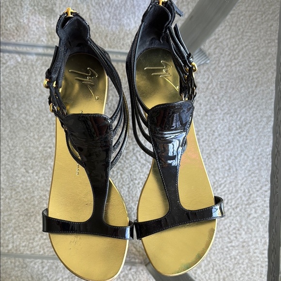 Giuseppe Zanotti Black Patent Leather Ankle Strap Flat Sandals Size 39.5 - Picture 10 of 10